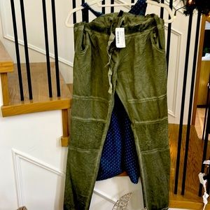 M Fredericks green pants drawstring super cute Army green size medium